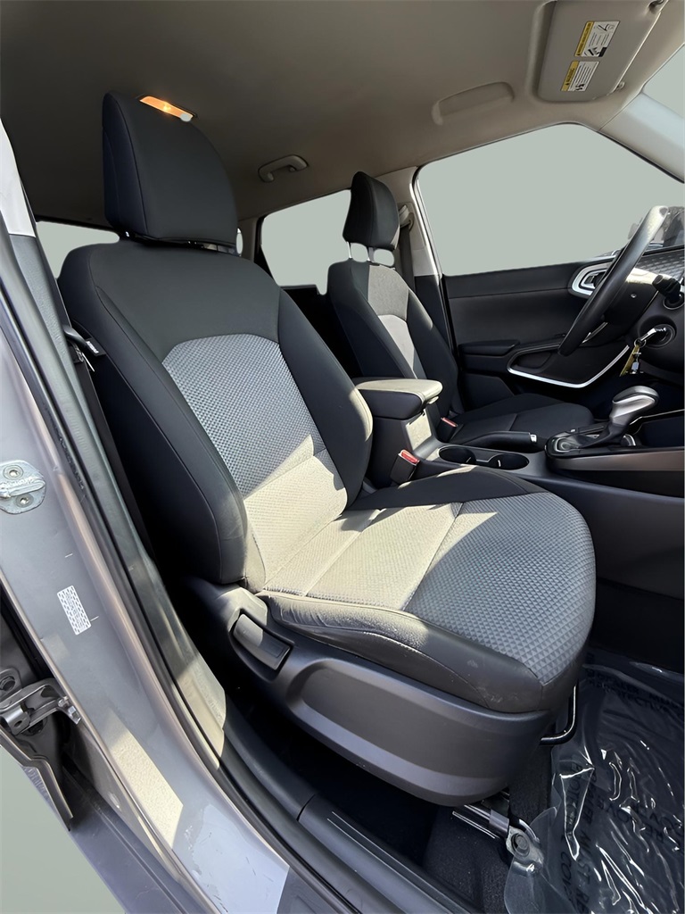 2022 Kia Soul LX photo 20