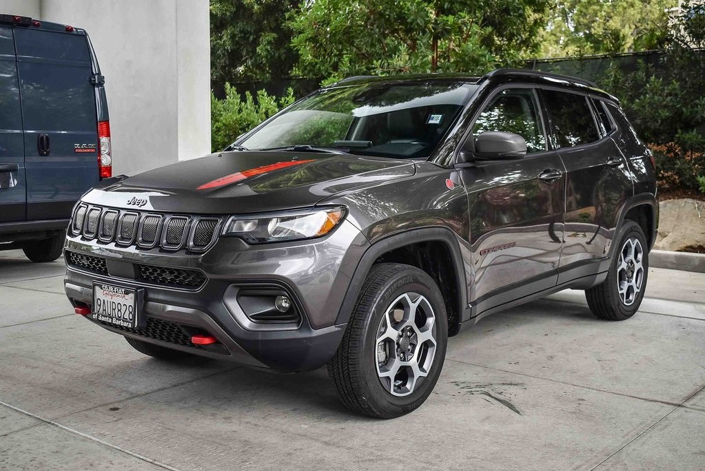 2022 Jeep Compass Trailhawk photo 2