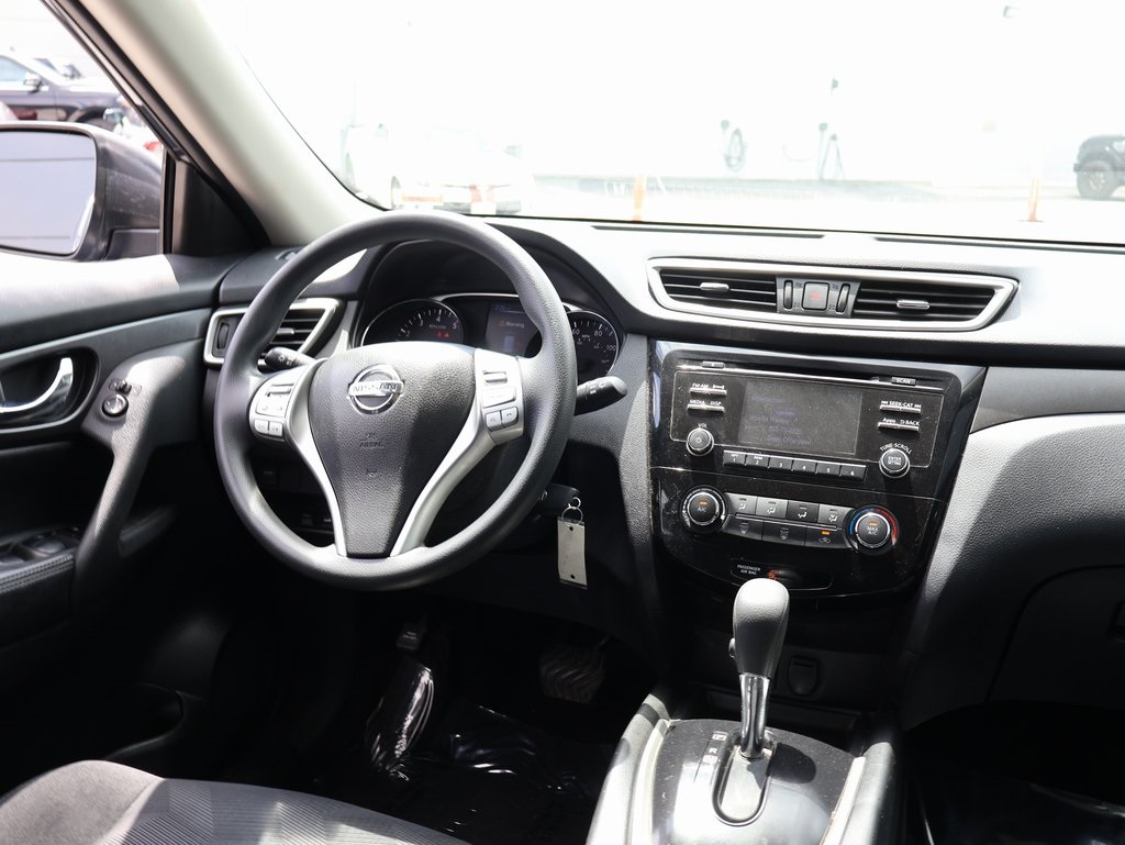 2016 Nissan Rogue S photo 13