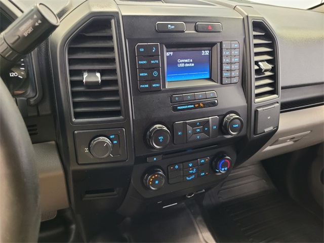 2016 Ford F-150 XL photo 19