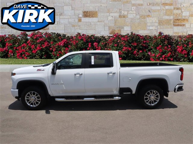 2025 Chevrolet Silverado 2500HD LT photo 4