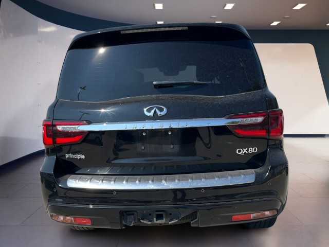 2021 Infiniti QX80 Luxe photo 2