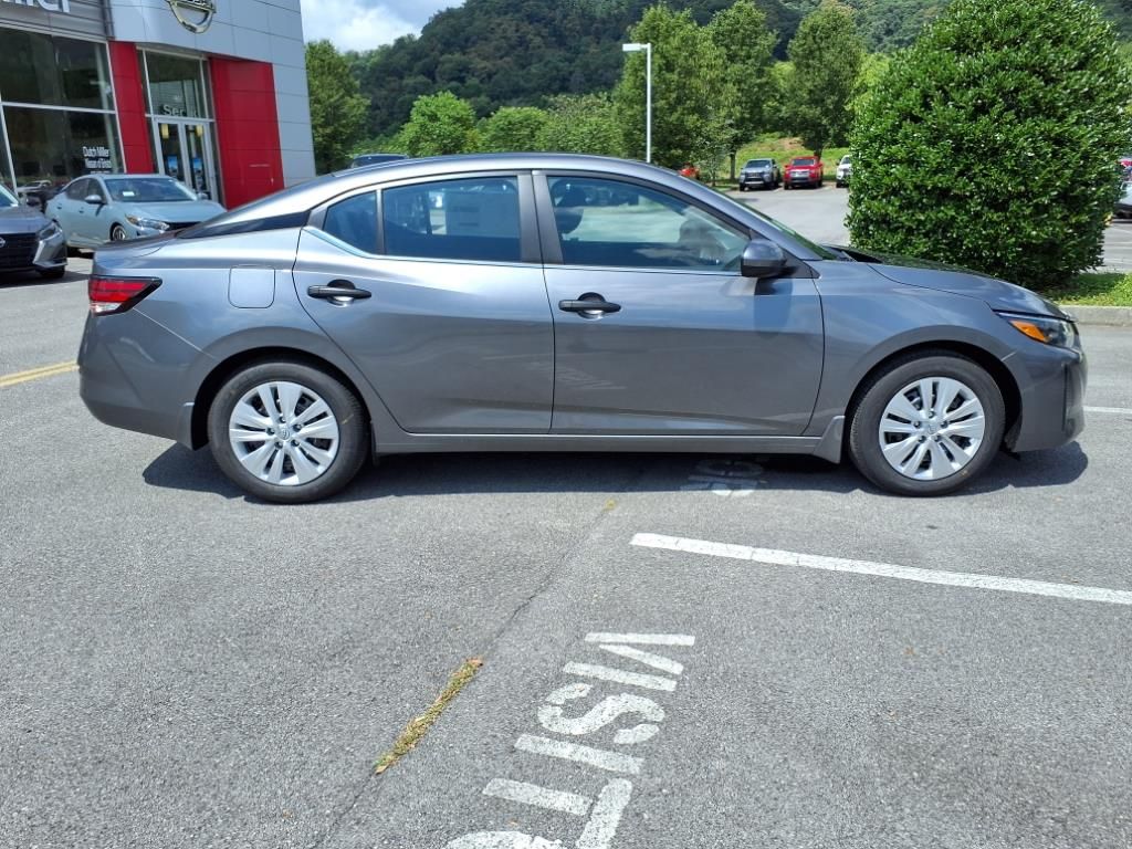 2025 Nissan Sentra S photo 2