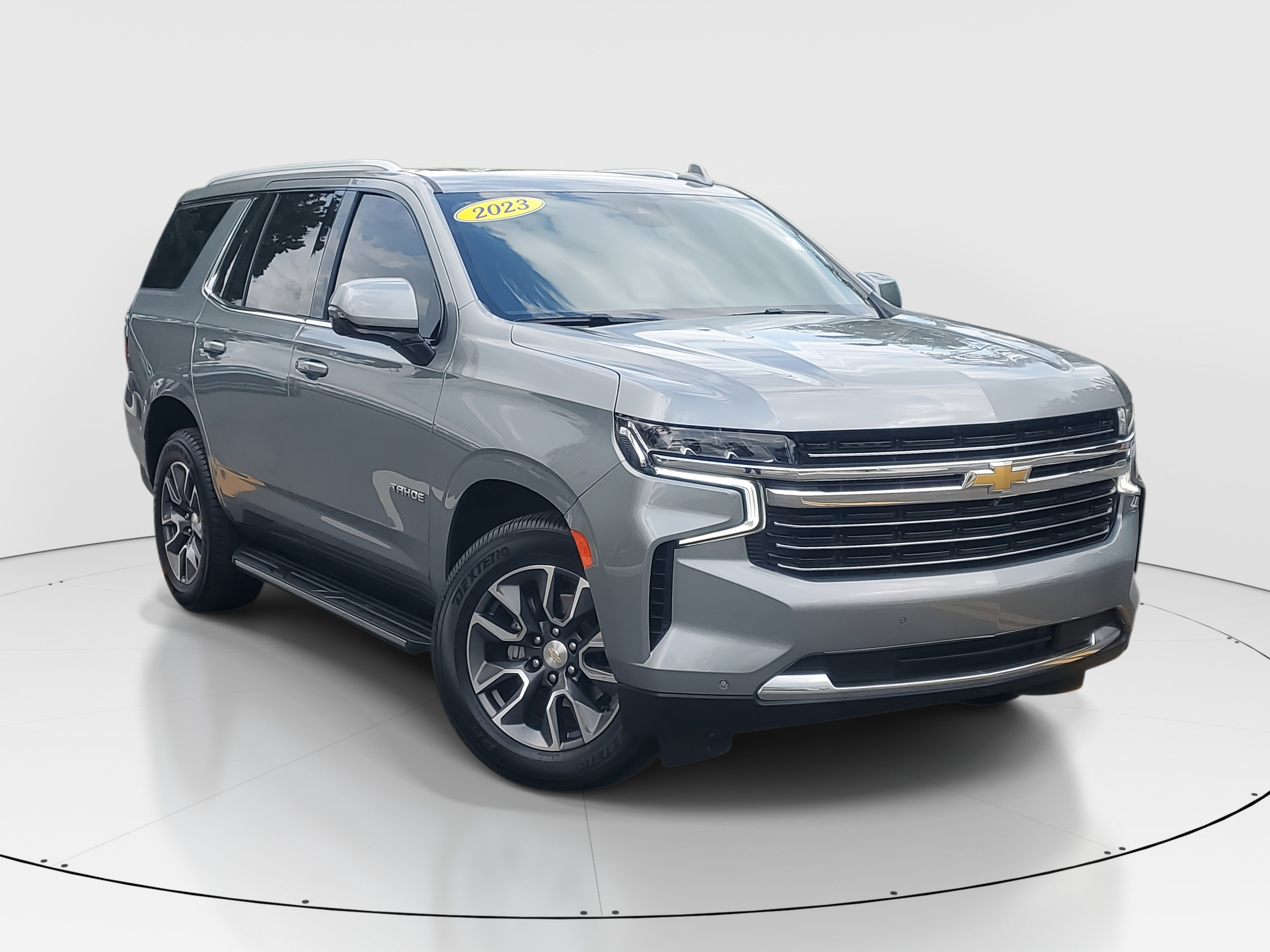 2023 Chevrolet Tahoe LT photo 2