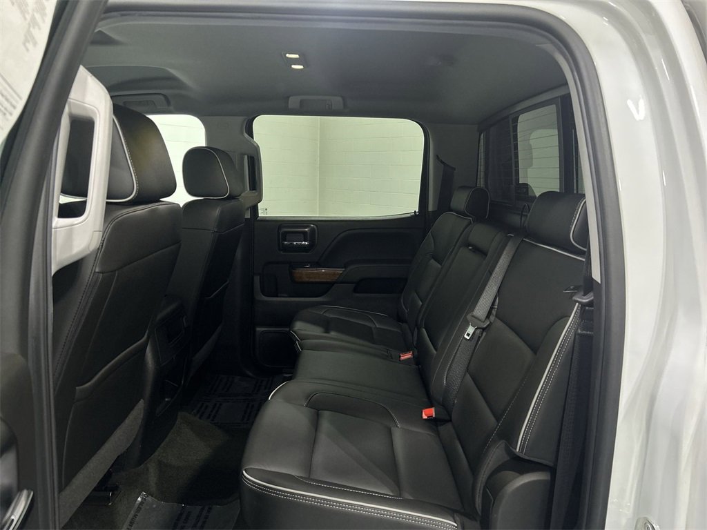 2018 Chevrolet Silverado 1500 High Country photo 24