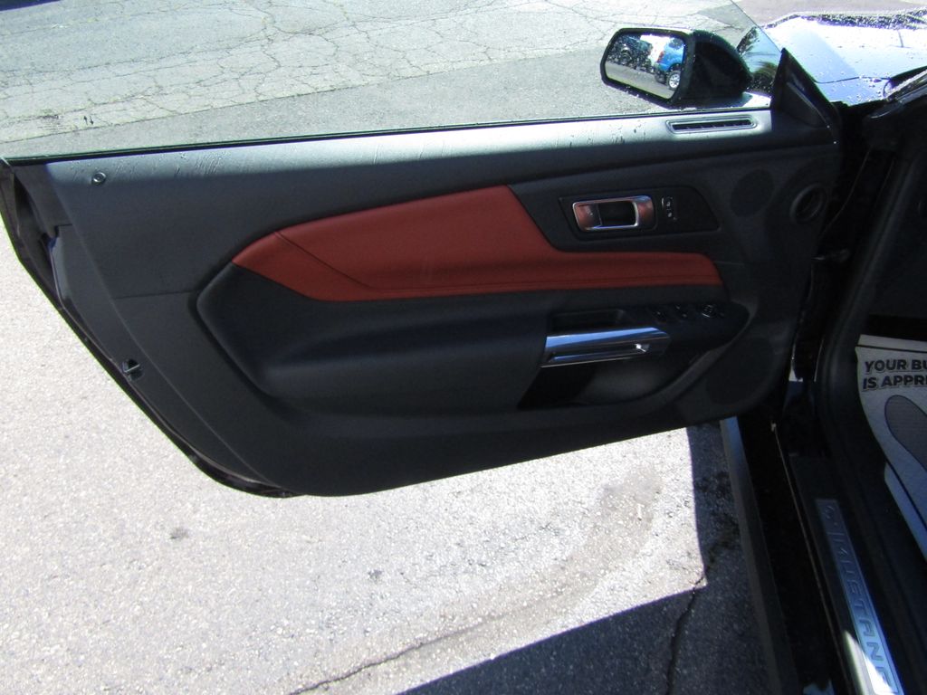 2025 Ford Mustang GT Premium Convertible photo 18
