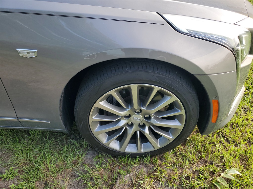 2018 Cadillac CT6 Luxury photo 2