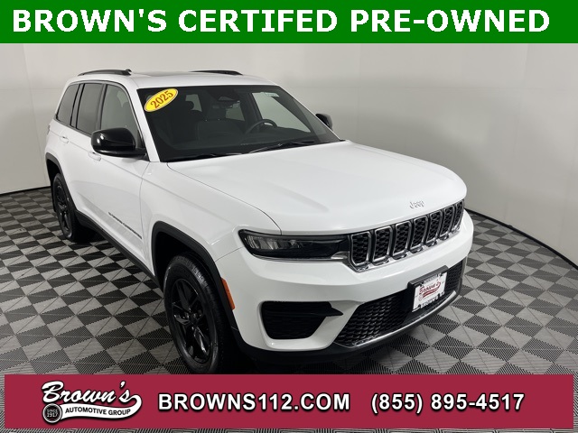 2025 Jeep Grand Cherokee Laredo's photo