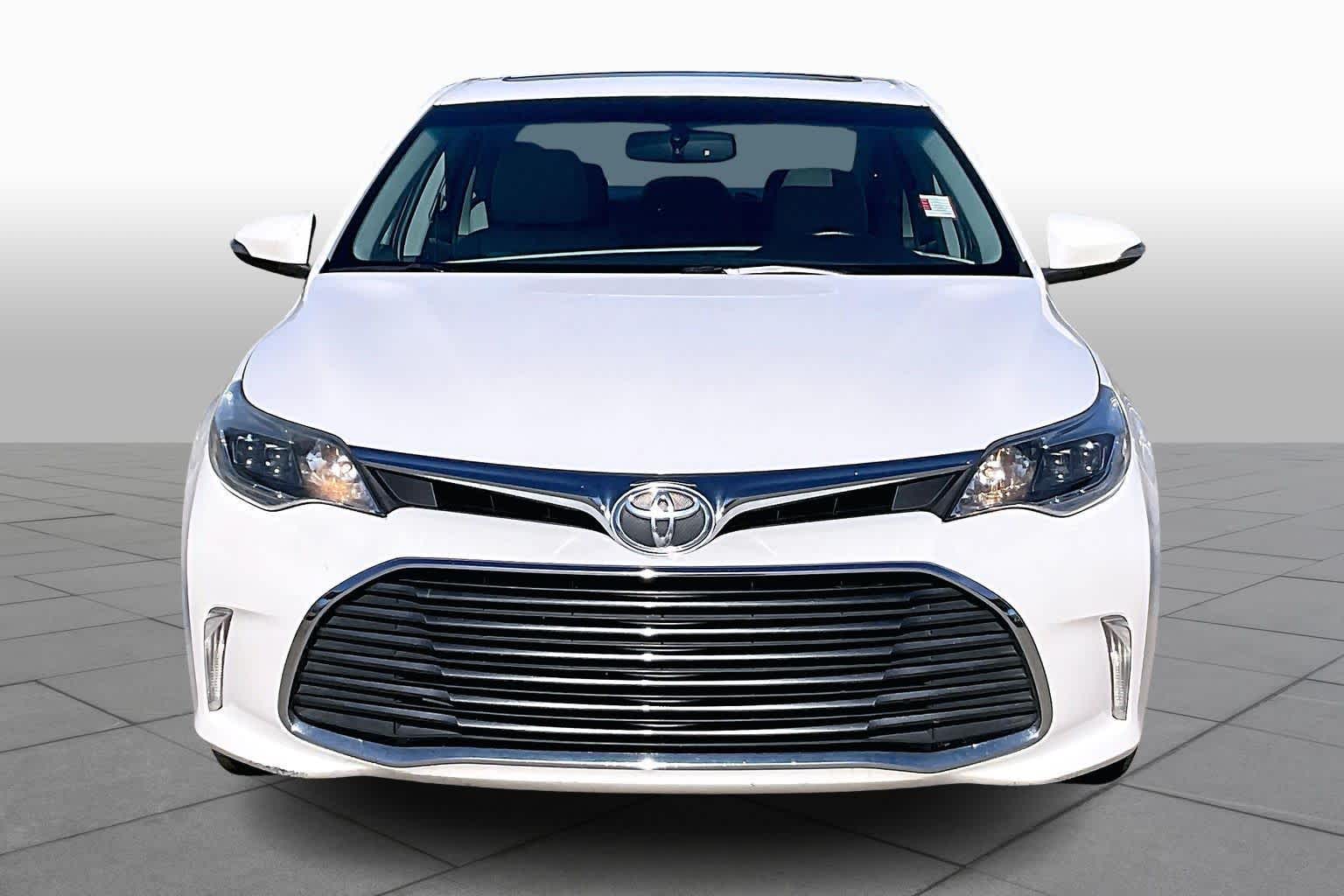 2016 Toyota Avalon XLE Premium photo 3