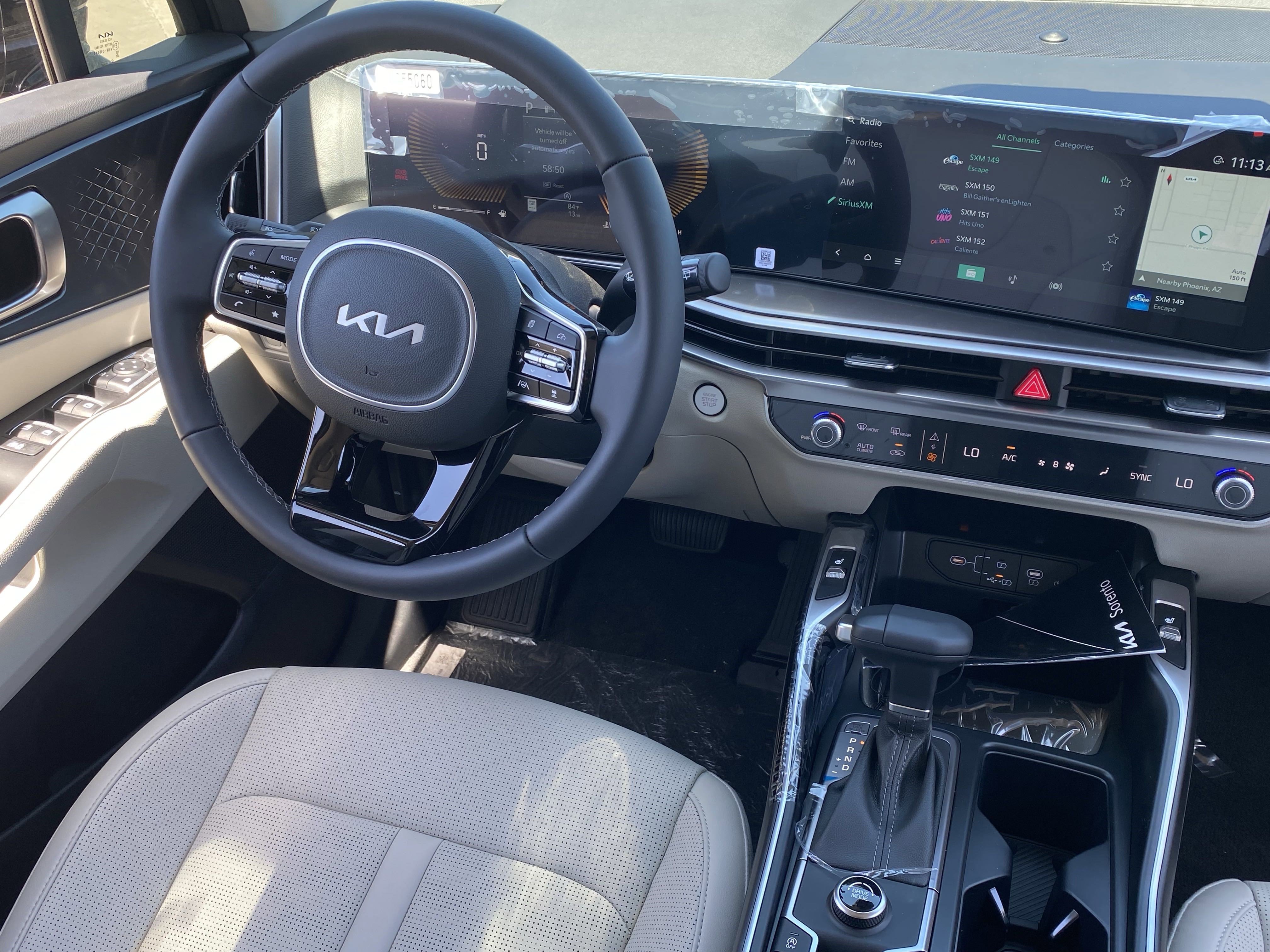 2025 Kia Sorento S photo 6