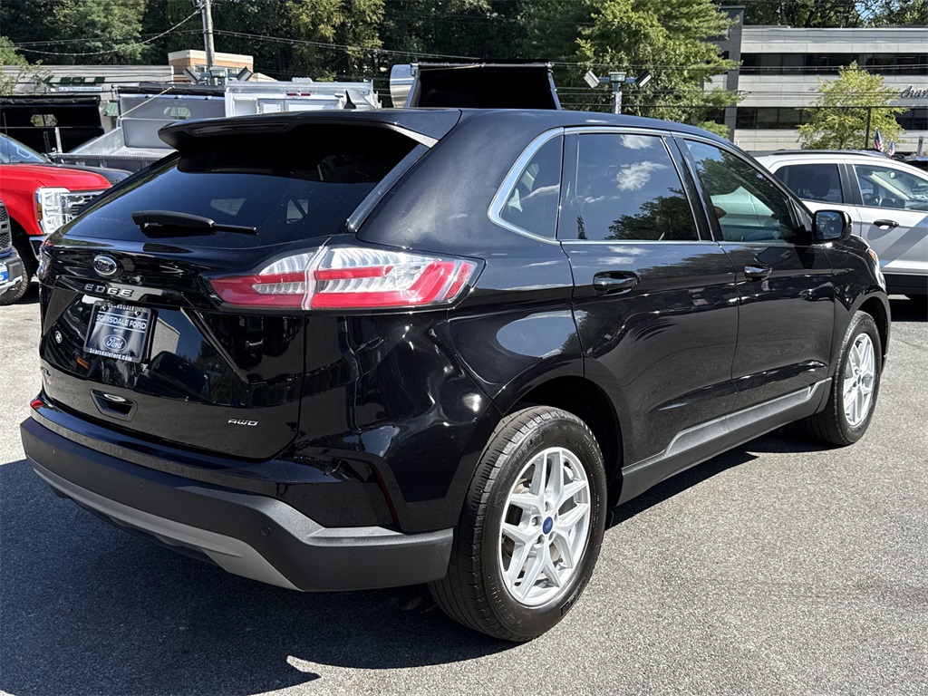 2022 Ford Edge SEL photo 4