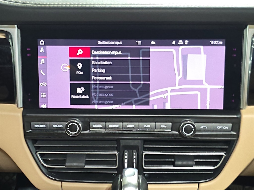 2021 Porsche Macan S photo 18