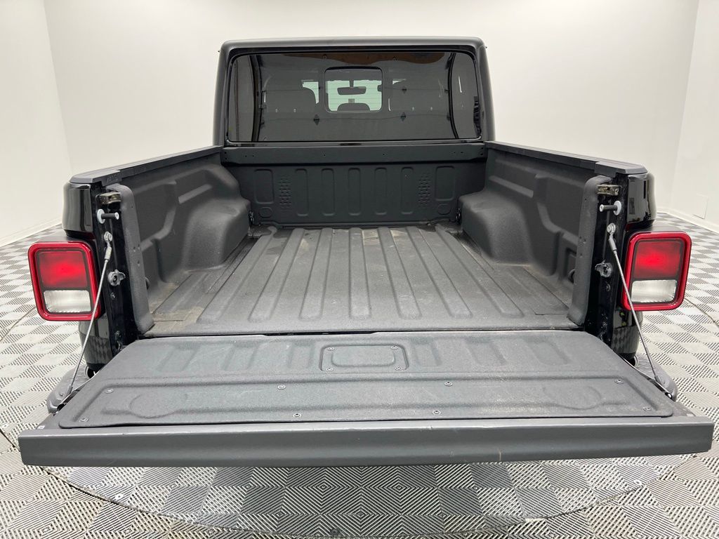 2023 Jeep Gladiator Overland photo 30