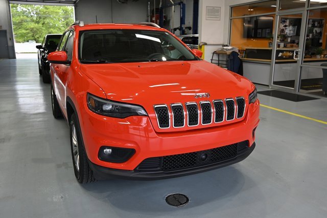 2021 Jeep Cherokee Latitude photo 2