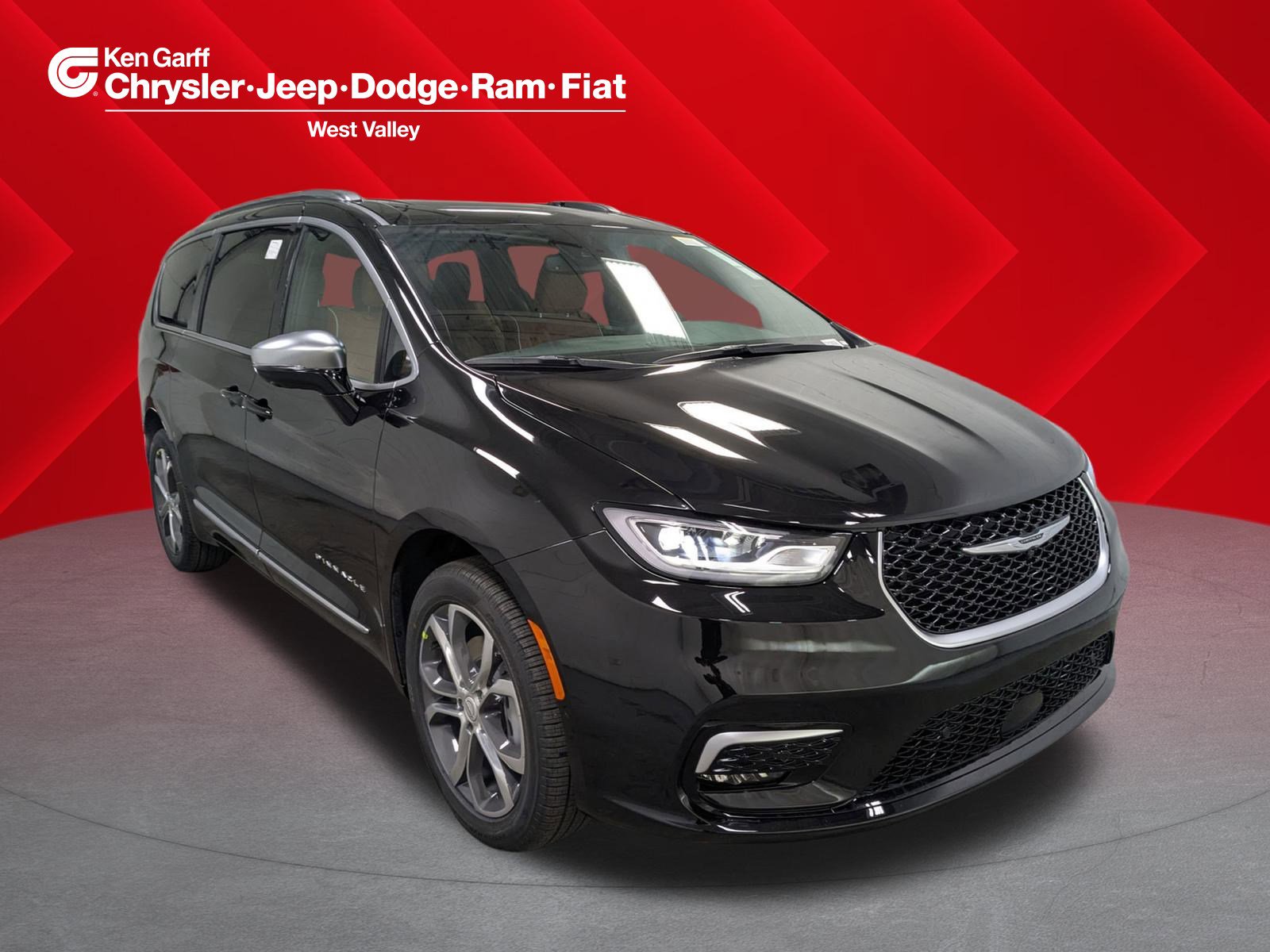 2026 Chrysler Pacifica Pinnacle's photo