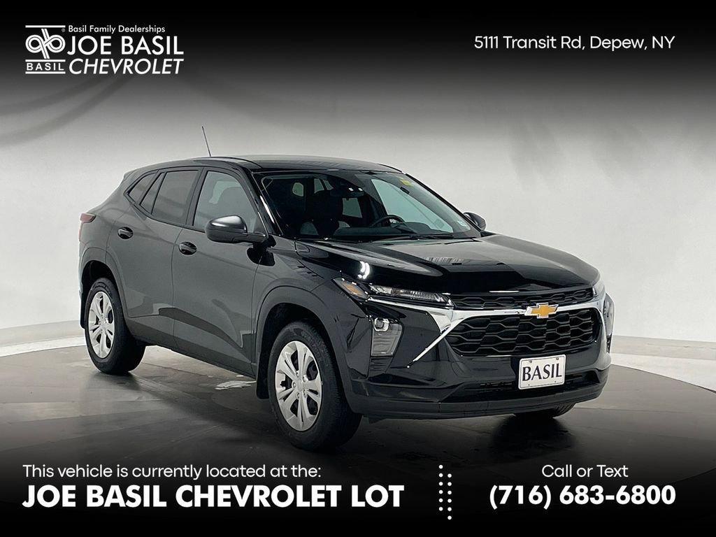 2025 Chevrolet Trax LS's photo