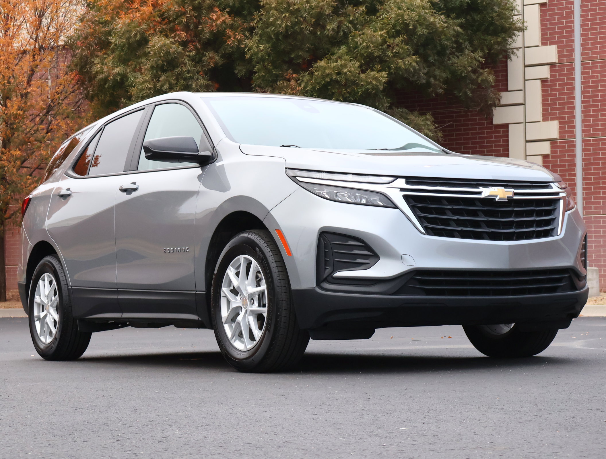 2023 Chevrolet Equinox LS's photo
