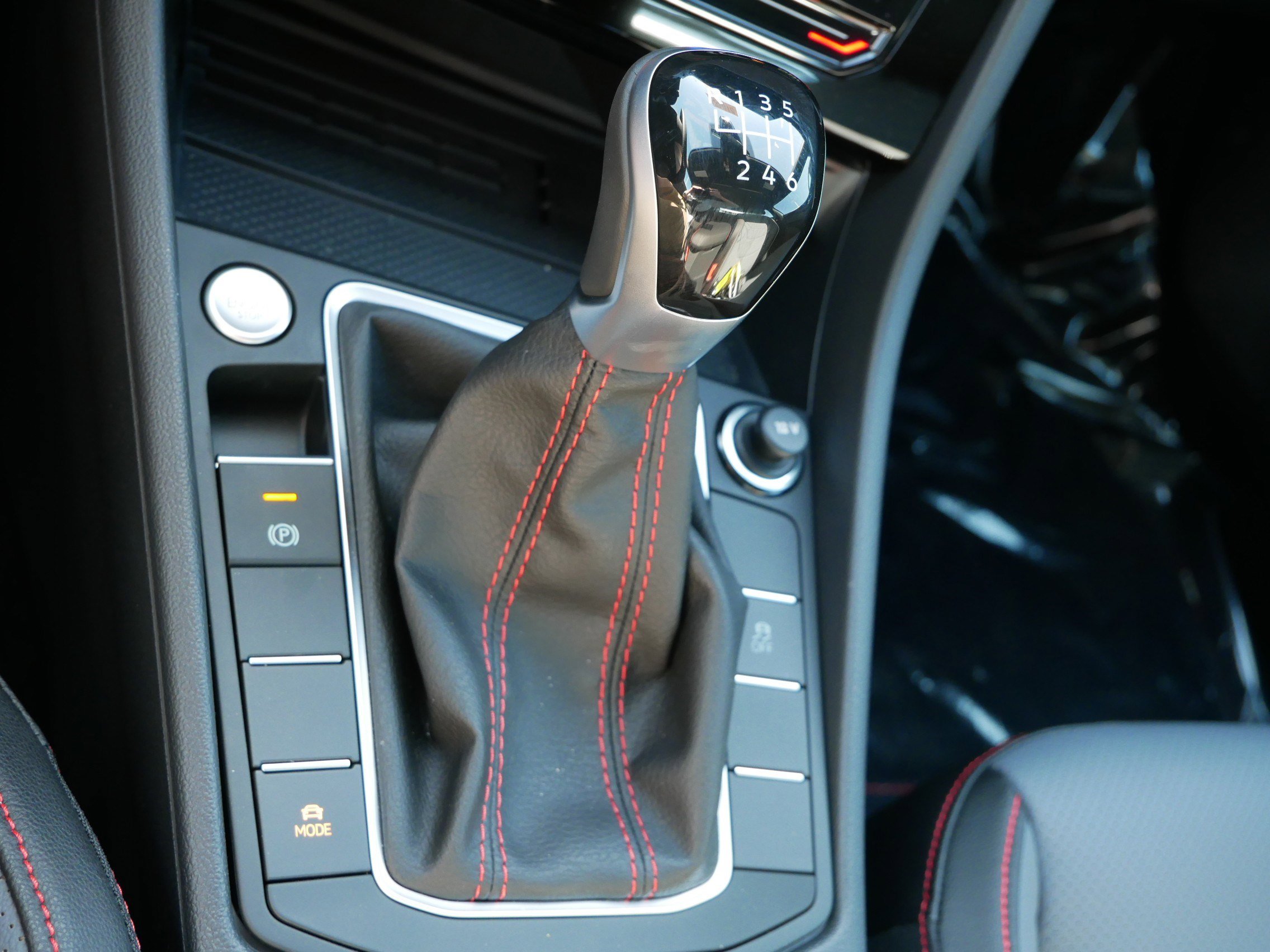 2025 Volkswagen Jetta GLI Autobahn photo 10