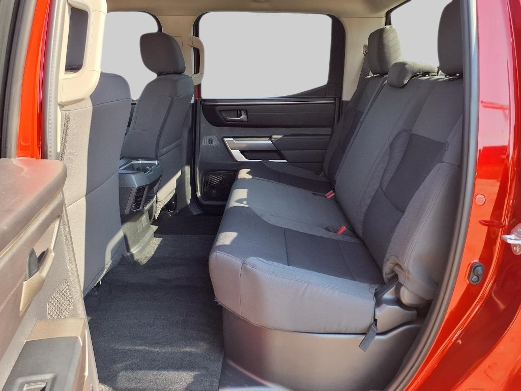 2023 Toyota Tundra SR5 CrewMax photo 8