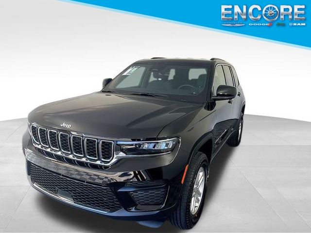 2025 Jeep Grand Cherokee Laredo's photo