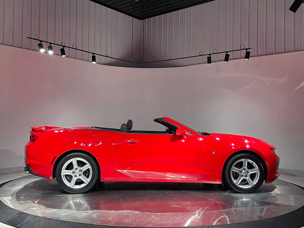 2019 Chevrolet Camaro 2LT photo 4