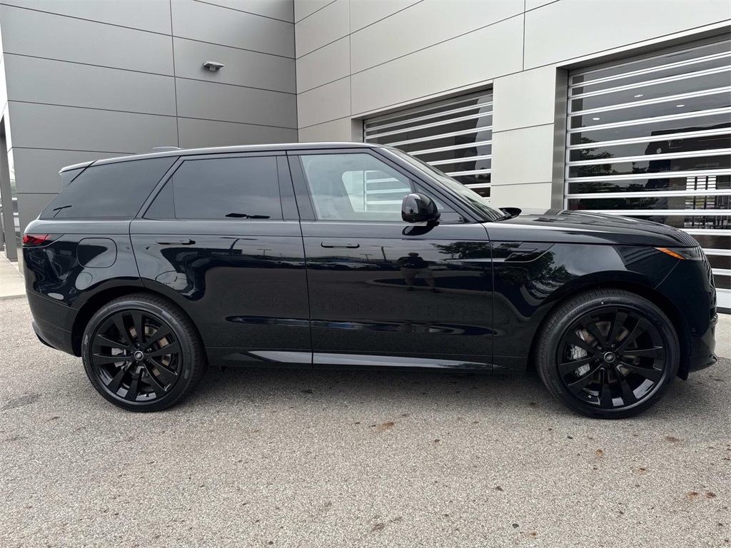 2025 Land Rover Range Rover Sport SE photo 7