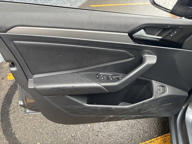 2021 Volkswagen Jetta S R-Line photo 9