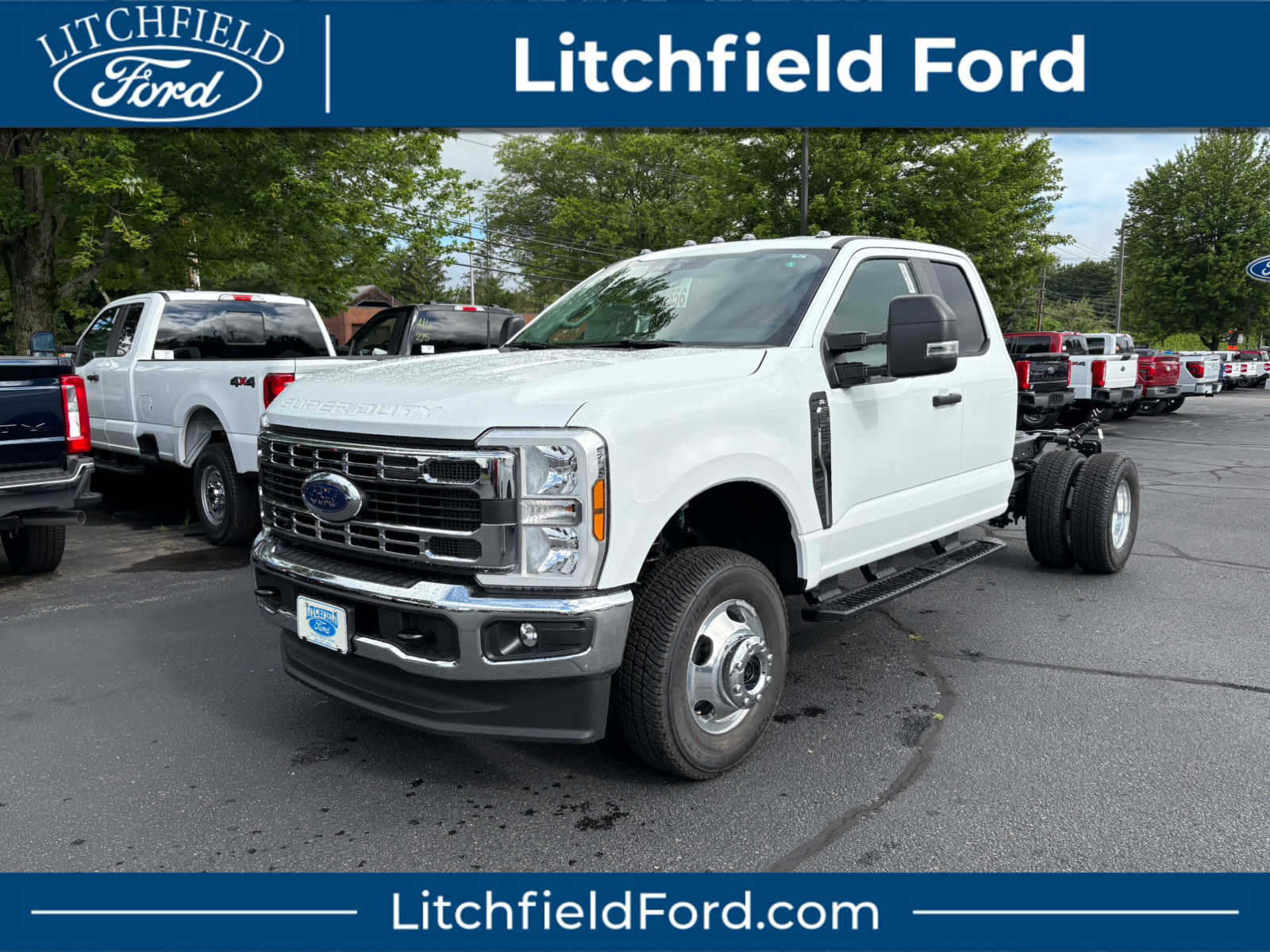 2025 Ford F-350 Super Duty Chassis Cab XL's photo