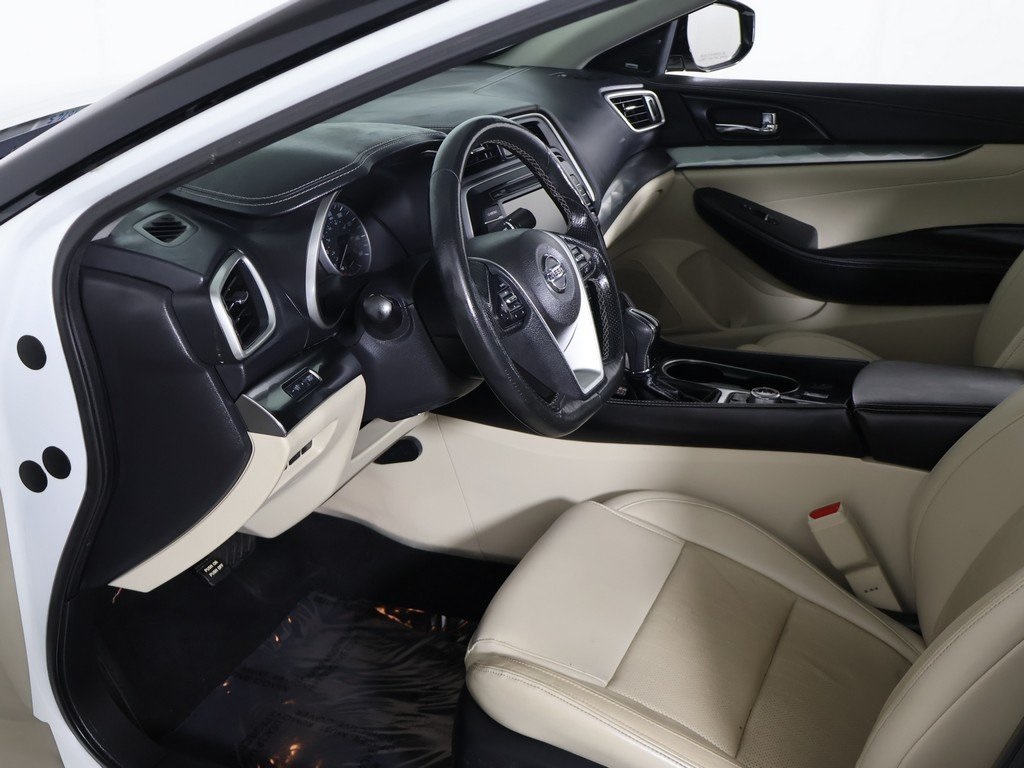 2019 Nissan Maxima SL photo 26
