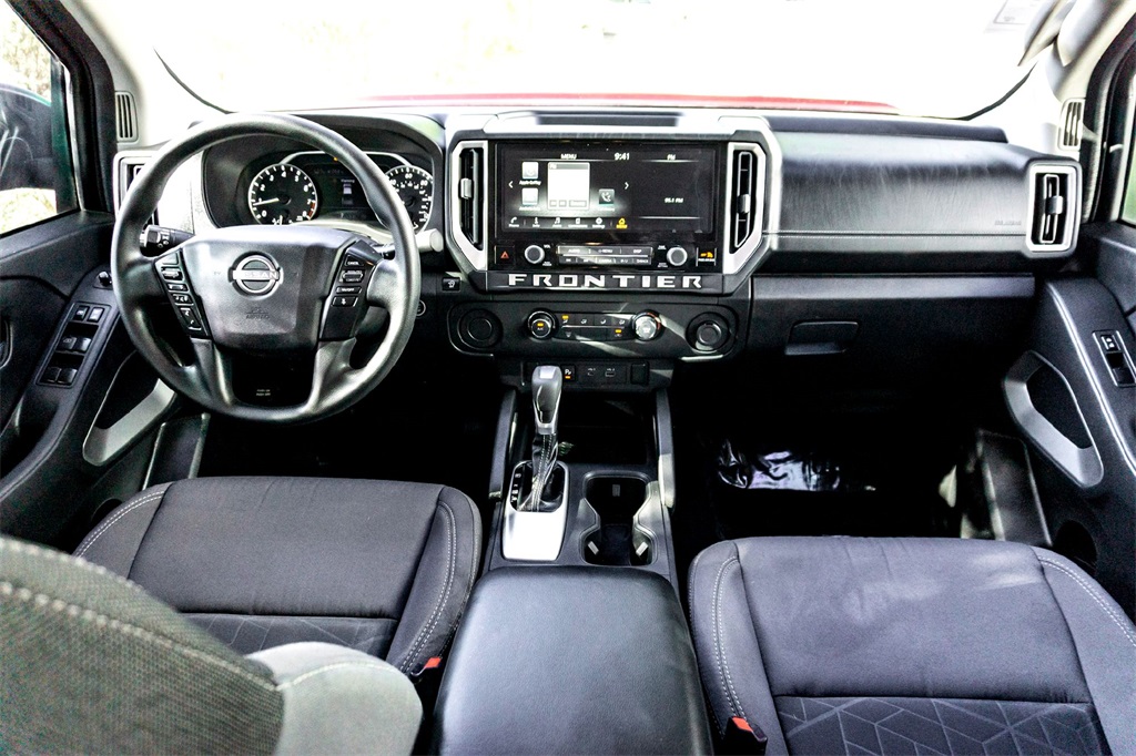 2025 Nissan Frontier SV photo 29