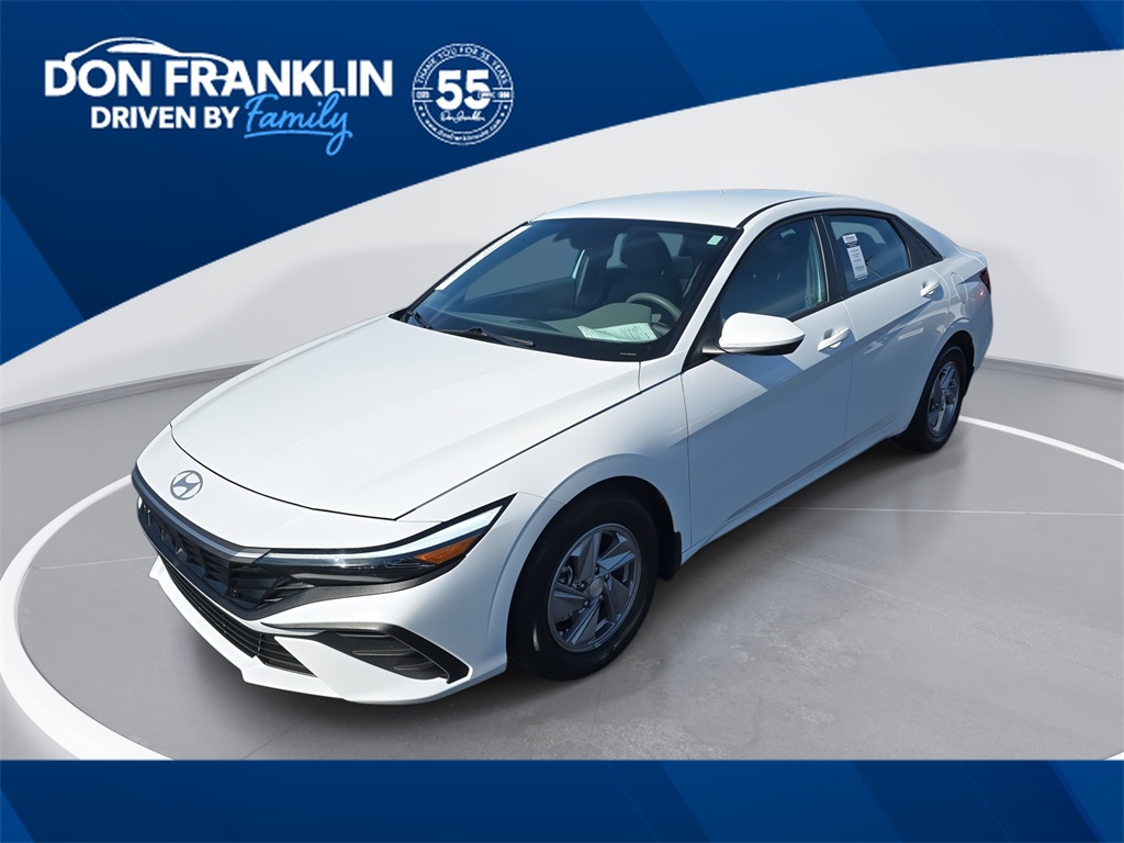 2025 Hyundai Elantra SE