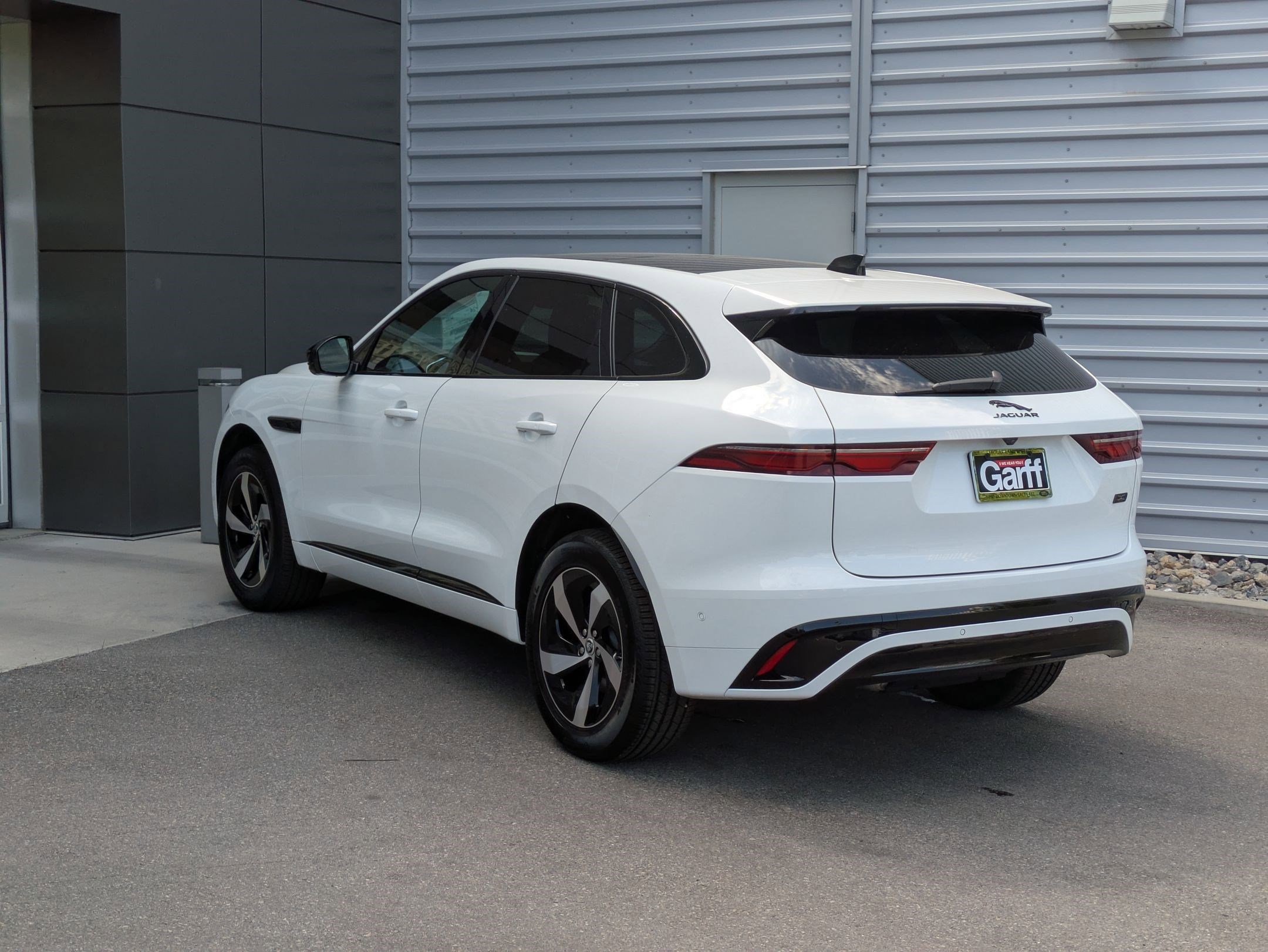 2026 Jaguar F-PACE P250 R-Dynamic S photo 3