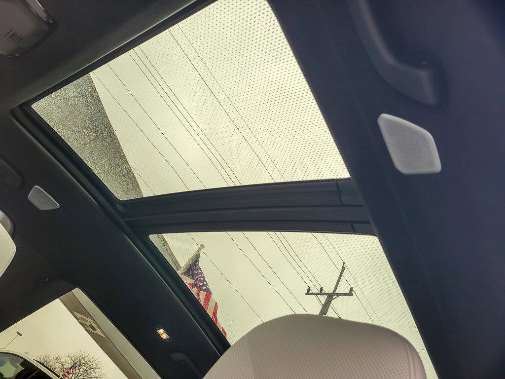 2023 BMW X7 - Image 14