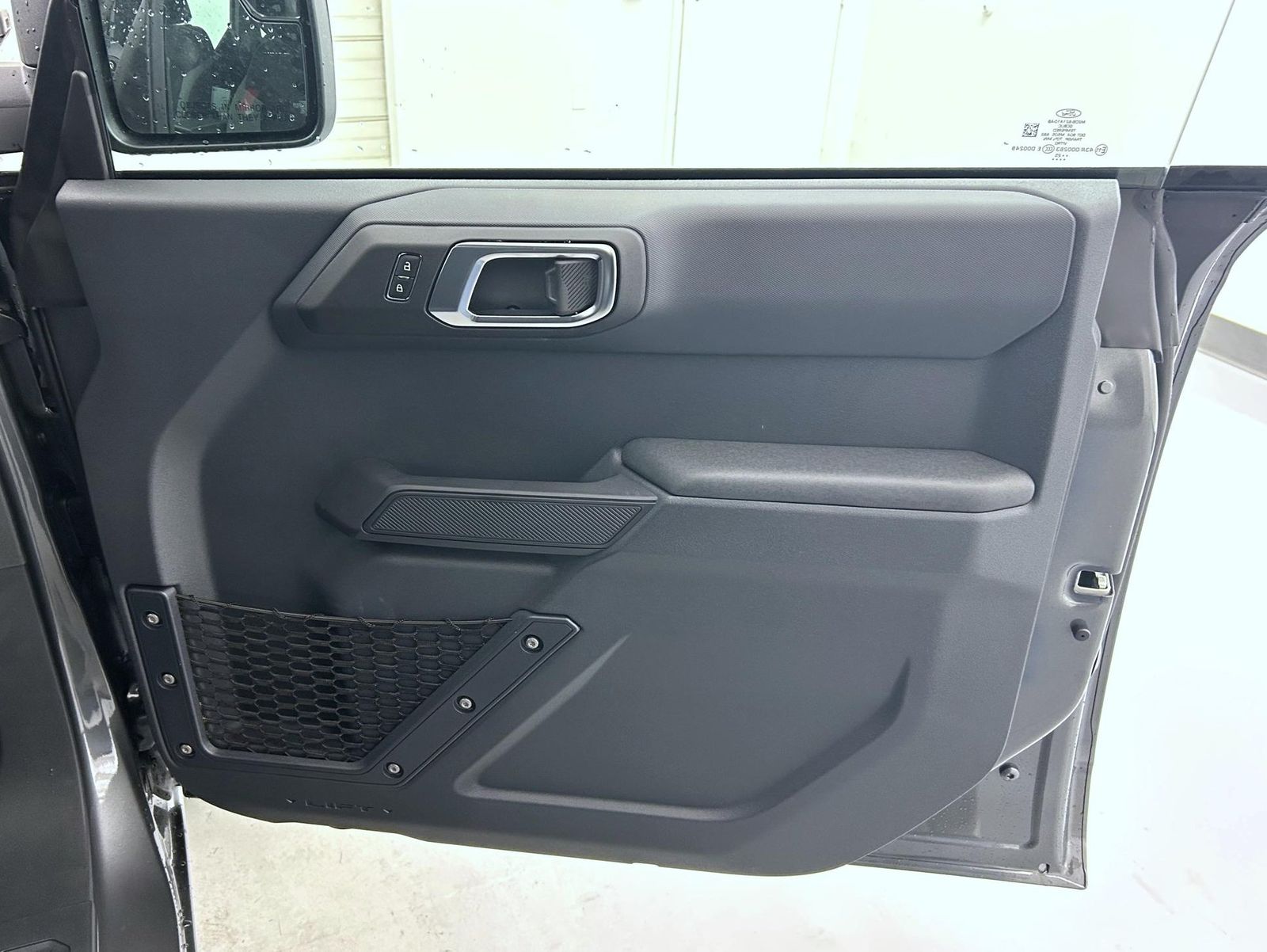 2025 Ford Bronco Base photo 15