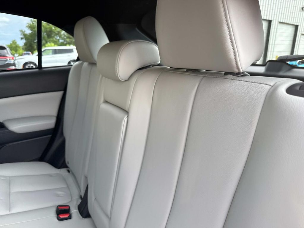 2025 Mitsubishi Eclipse Cross SEL photo 12