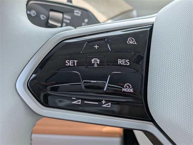 2025 Volkswagen ID. Buzz Pro Plus photo 21
