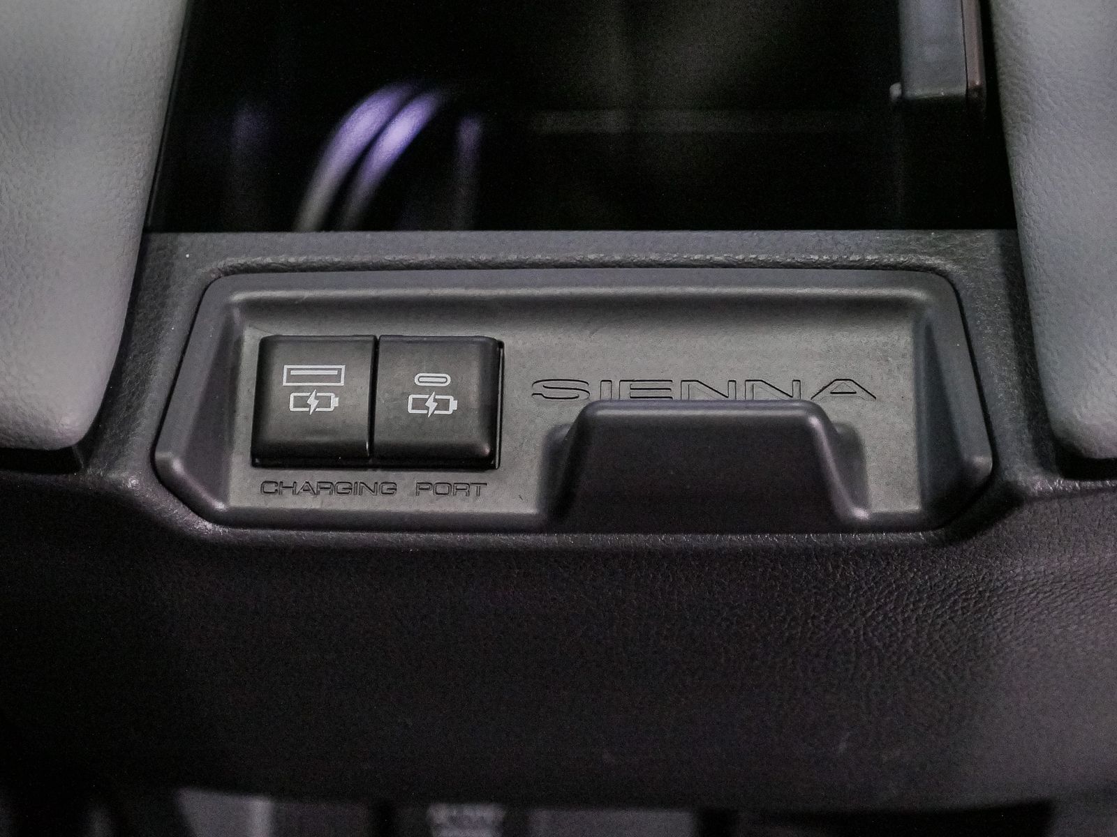 2024 Toyota Sienna XLE photo 26