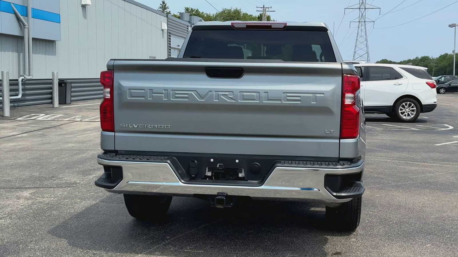 2024 Chevrolet Silverado 1500 LT photo 3