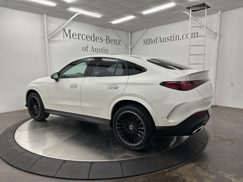 2026 Mercedes Benz GLC 300 4MATIC photo 2