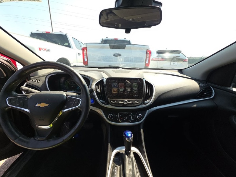 2017 Chevrolet Volt LT photo 12