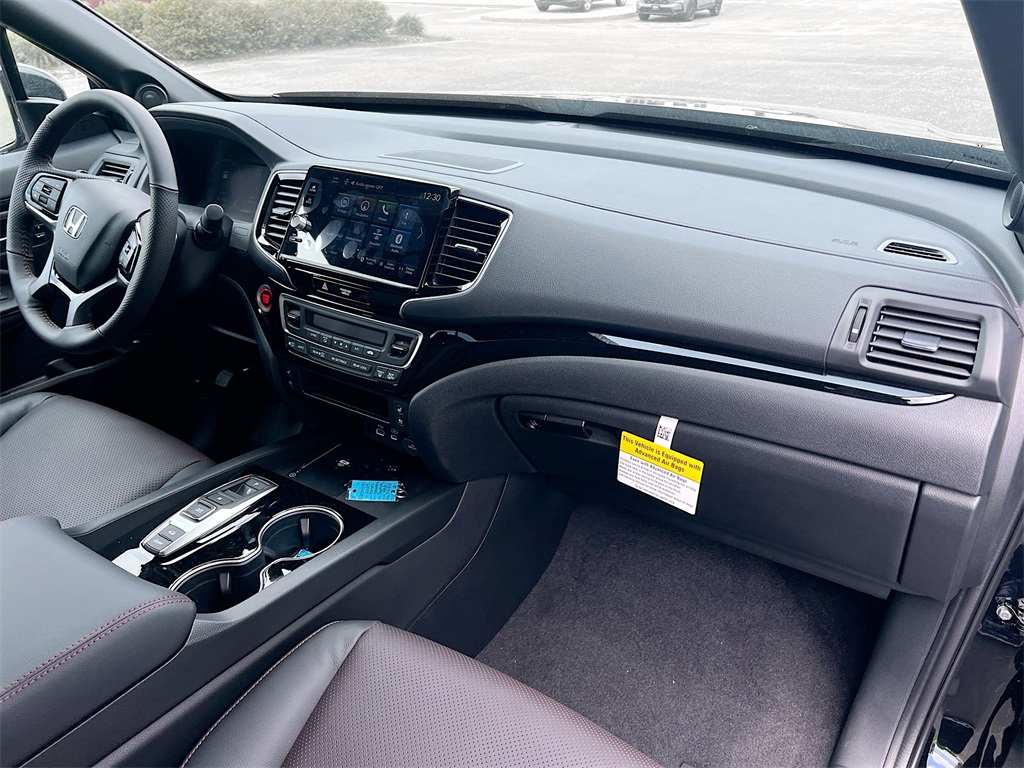 2025 Honda Ridgeline Black Edition photo 31