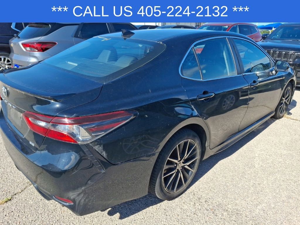 2021 Toyota Camry SE photo 12
