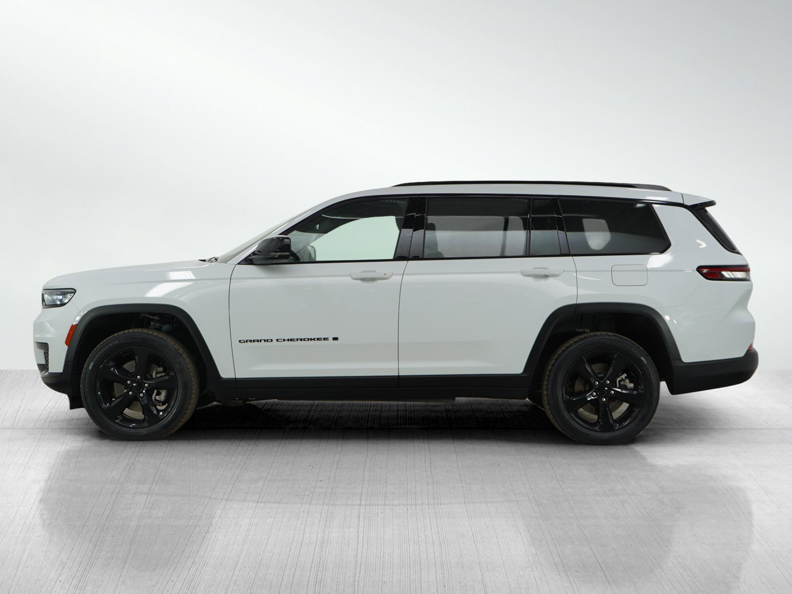 Used 2023 Jeep Grand Cherokee L Altitude with VIN 1C4RJKAG6P8886218 for sale in Hopkins, Minnesota
