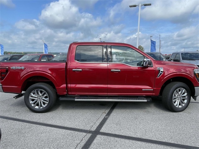 2025 Ford F-150 Lariat photo 2