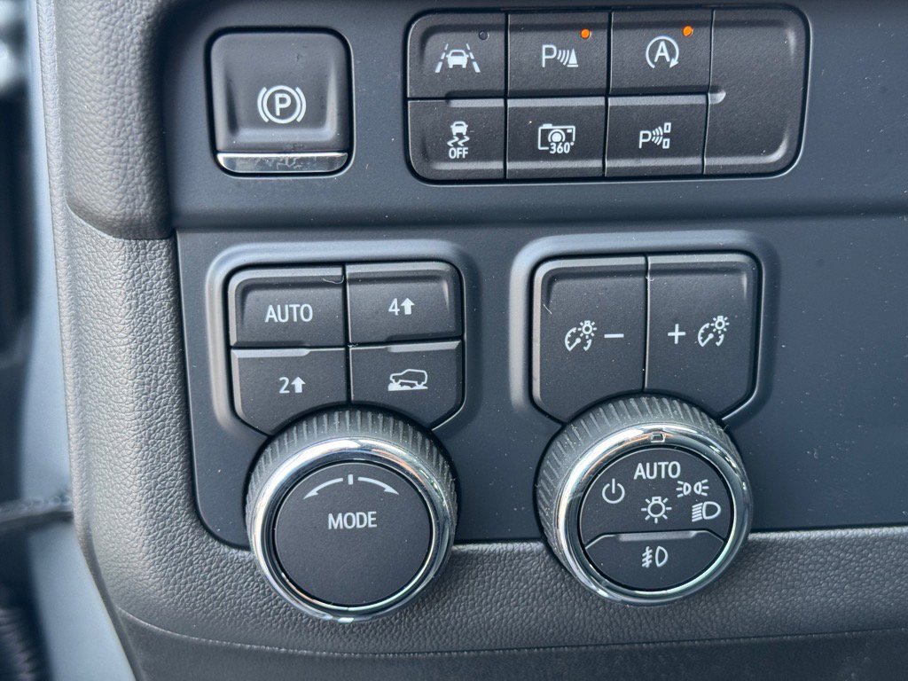 2025 Chevrolet Tahoe Premier photo 12
