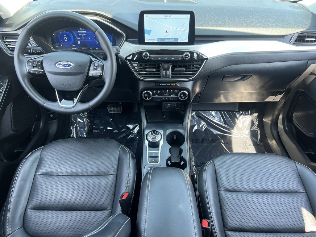 2021 Ford Escape SEL photo 2