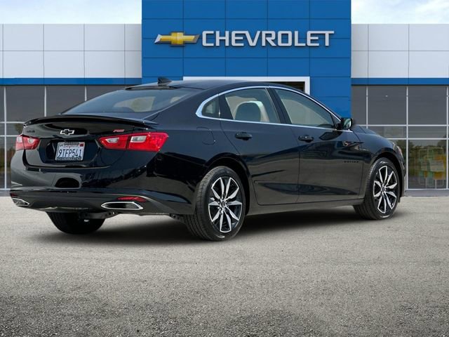 2025 Chevrolet Malibu RS photo 2