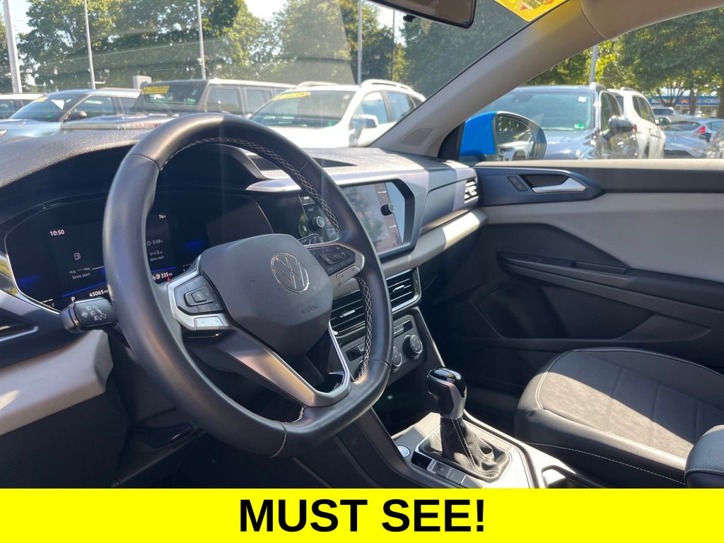 2022 Volkswagen Taos SE photo 4