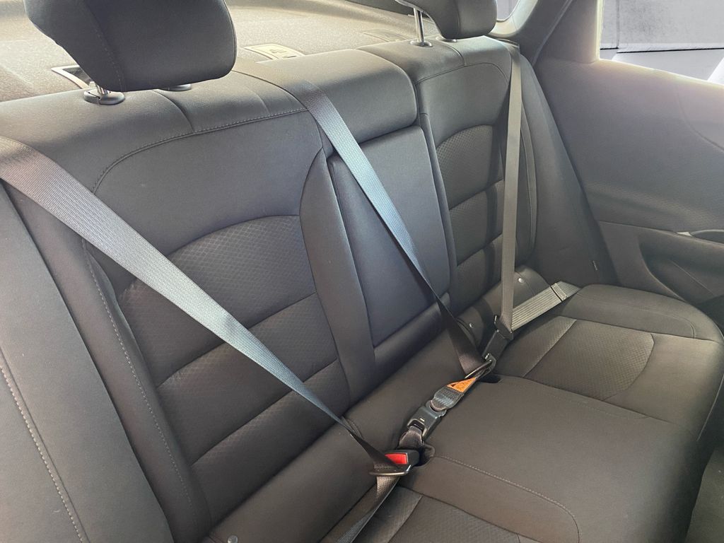 2022 Chevrolet Malibu 1LT photo 15