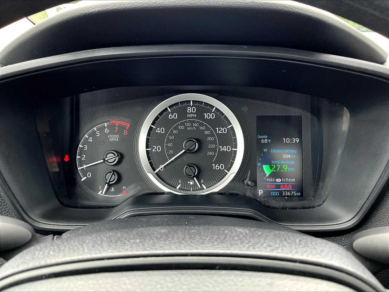 2022 Toyota Corolla LE photo 25